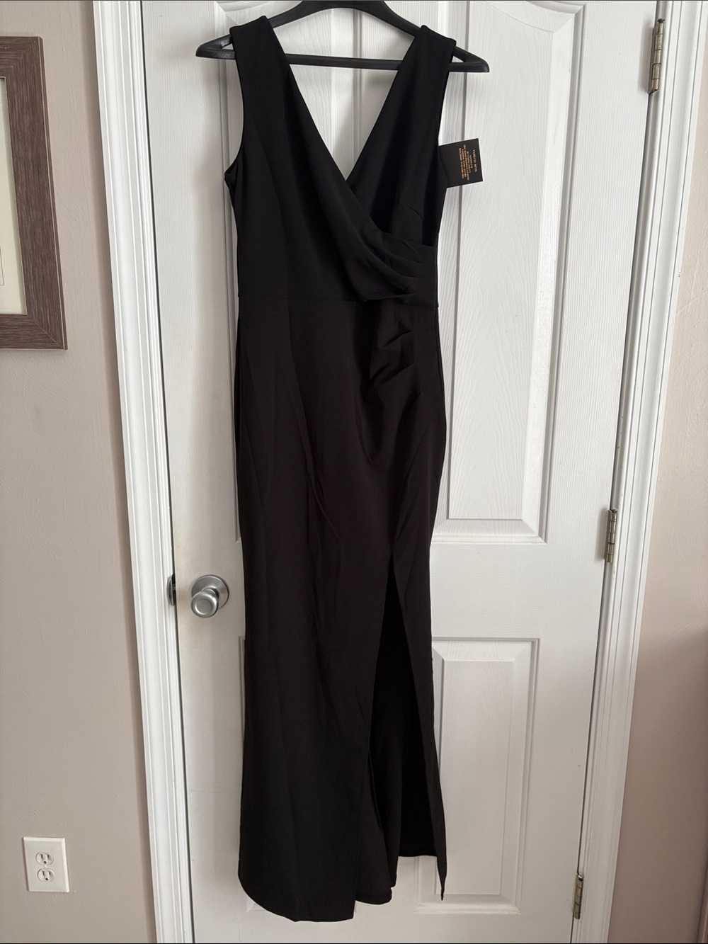 NWT Elegant Black Sleeveless V-Neck Maxi Dress with Front Slit